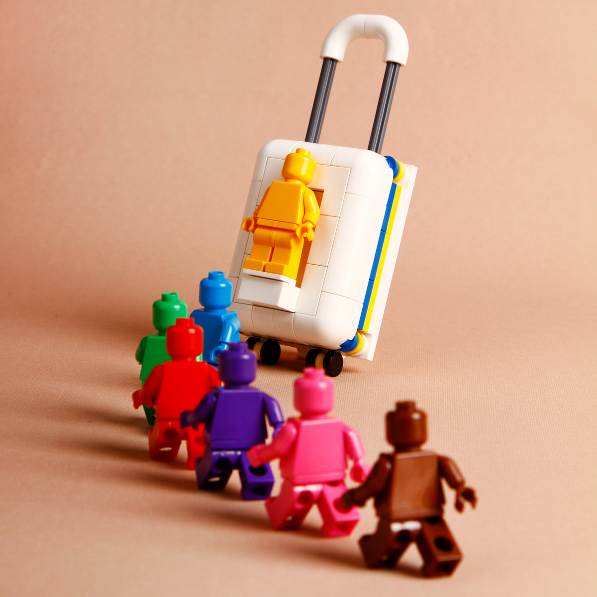 乐高小黄拉杆箱创意摆设益智拼装