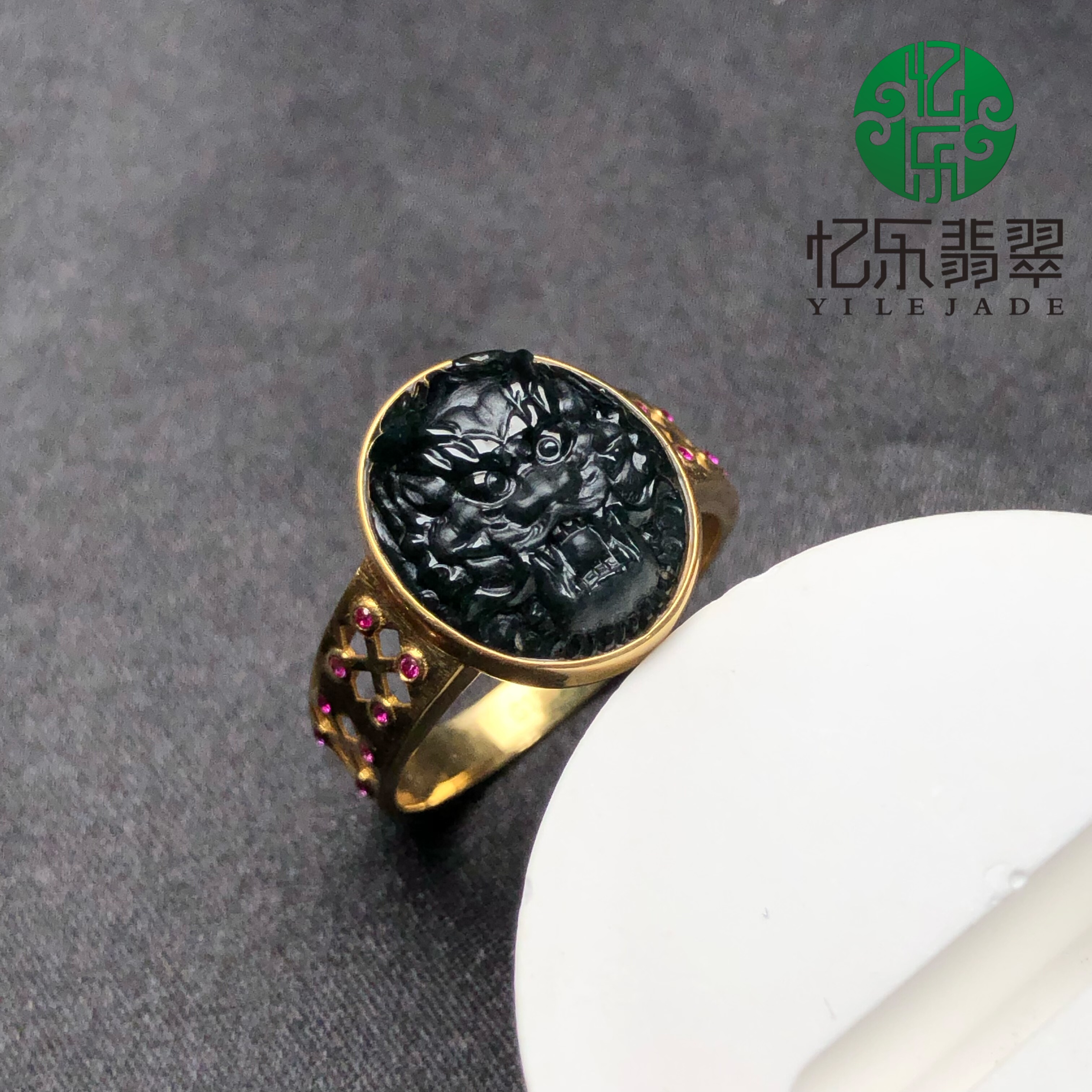 缅甸天然A货翡翠墨翠龙头戒指18k金镶嵌龙头男戒霸气大方送礼首选