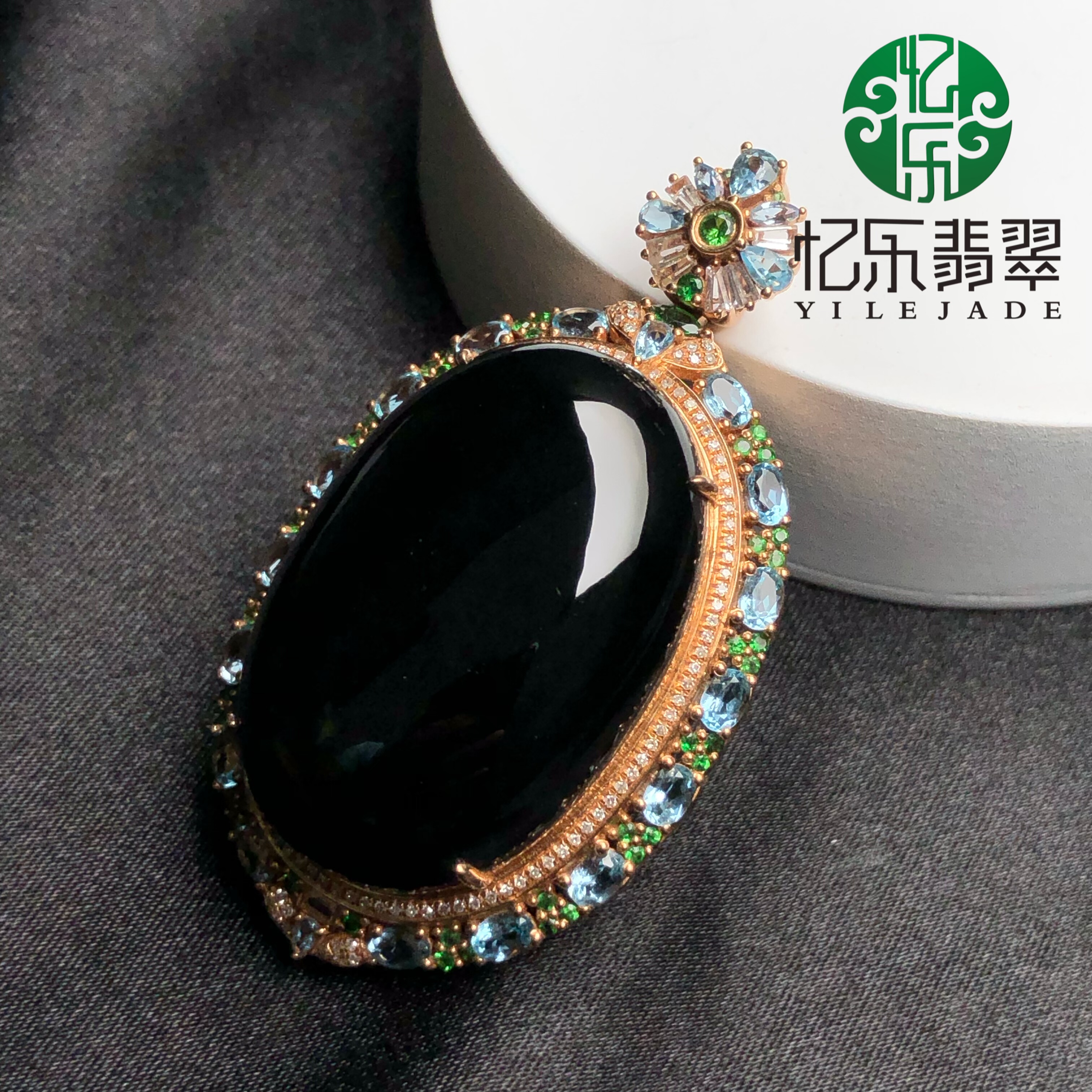 缅甸天然A货翡翠墨翠圆形无事牌吊坠18k金圆片套装吊坠送女友礼物