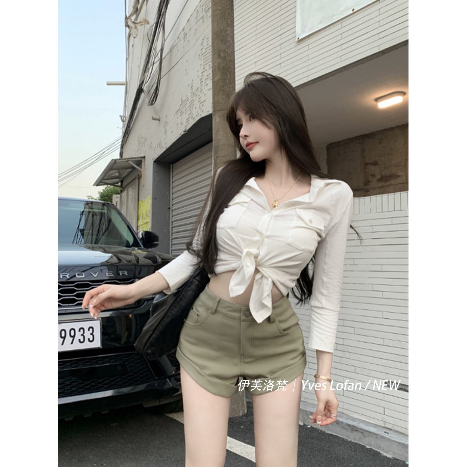 韩系辣妹白色长袖衬衫翻领双口袋下摆打结短款收腰修身纯欲风上衣