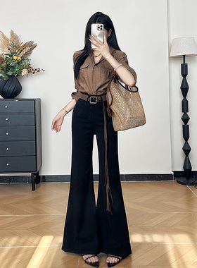 乔栈早秋新款黑色老钱风不贴腿喇叭牛仔裤女高腰提臀显瘦气质穿搭