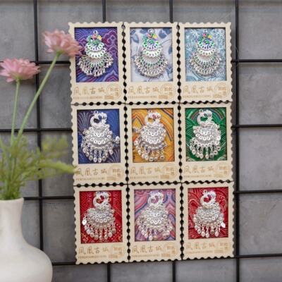 湘西凤凰古城手工文创旅游纪念品苗族特点扎染文创冰箱贴批发