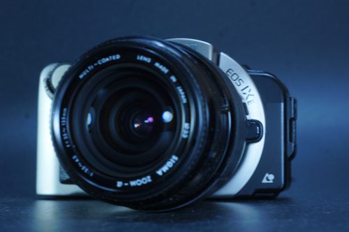 佳能眼控aps画幅自动胶片单反相机 CANON EOS IXE 套机35-135