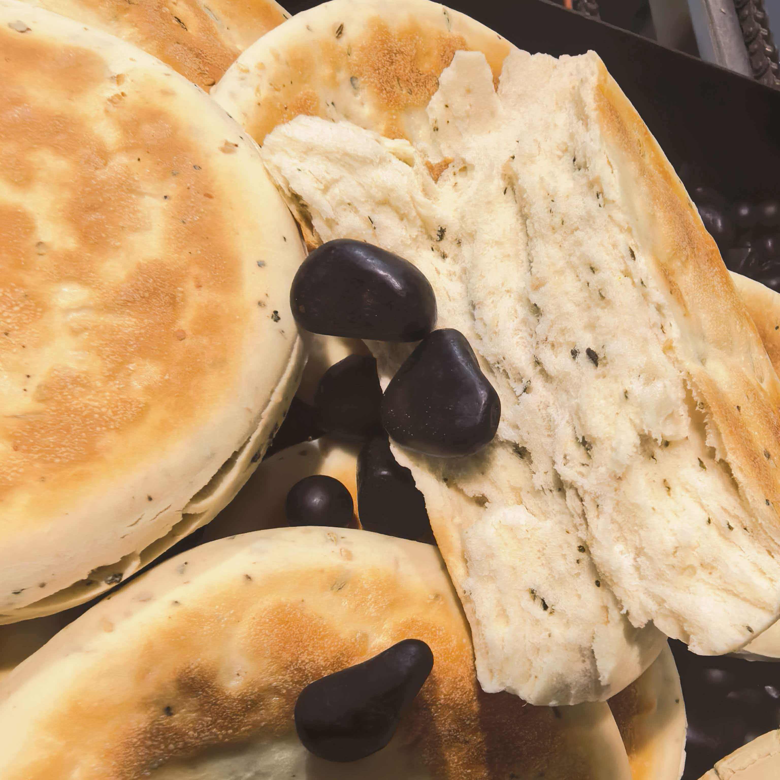 椒叶小锅盔手工制作现做现发五香坨坨馍