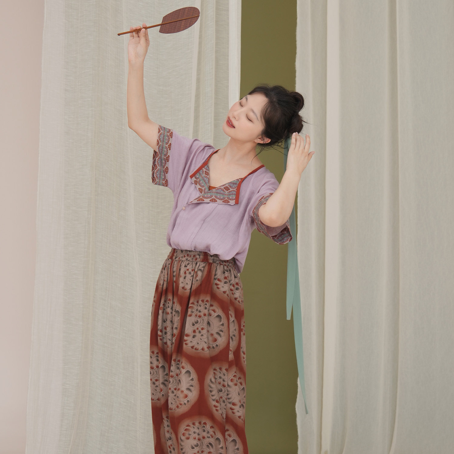 谜阿凰络曼唐制夏季清凉感汉服女图片