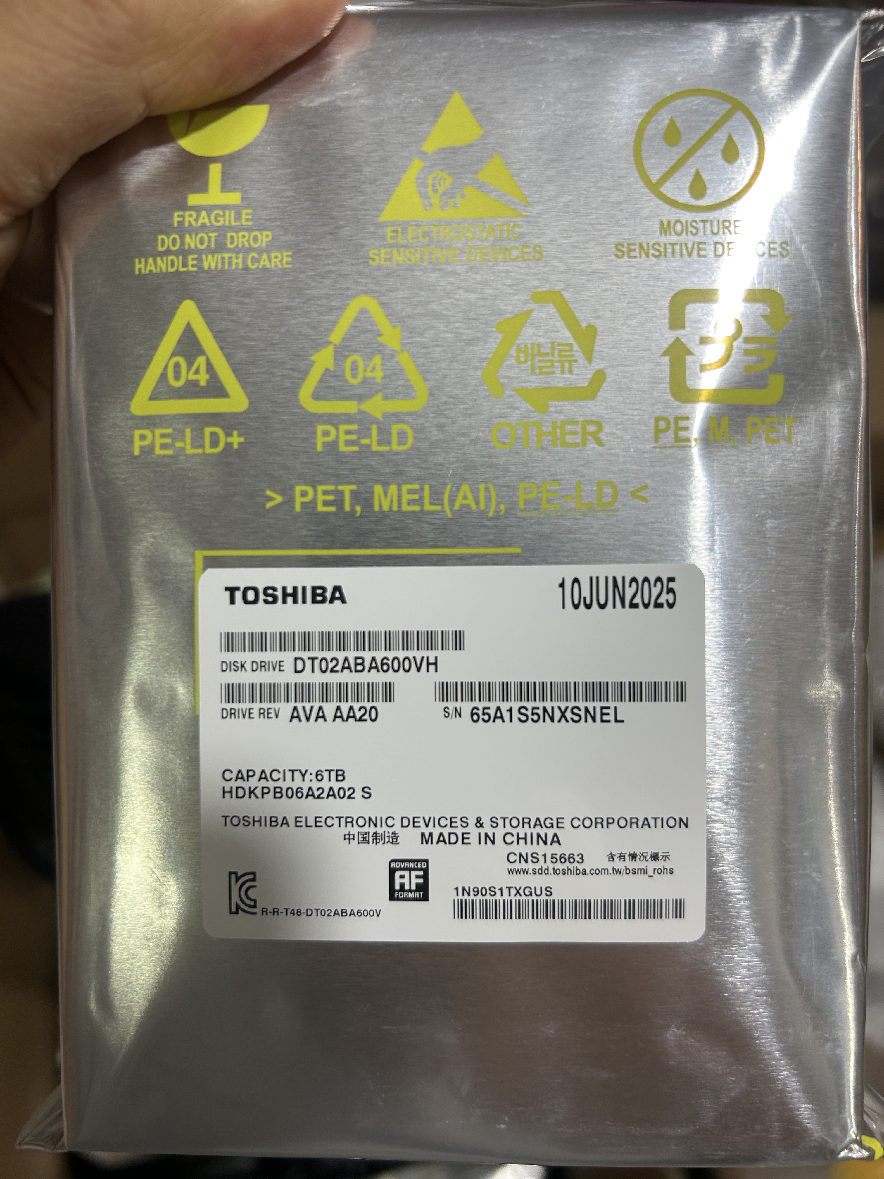 东芝6T硬盘监控专用硬盘DT02ABA600VH台式机3.5寸机械硬盘全新6TB