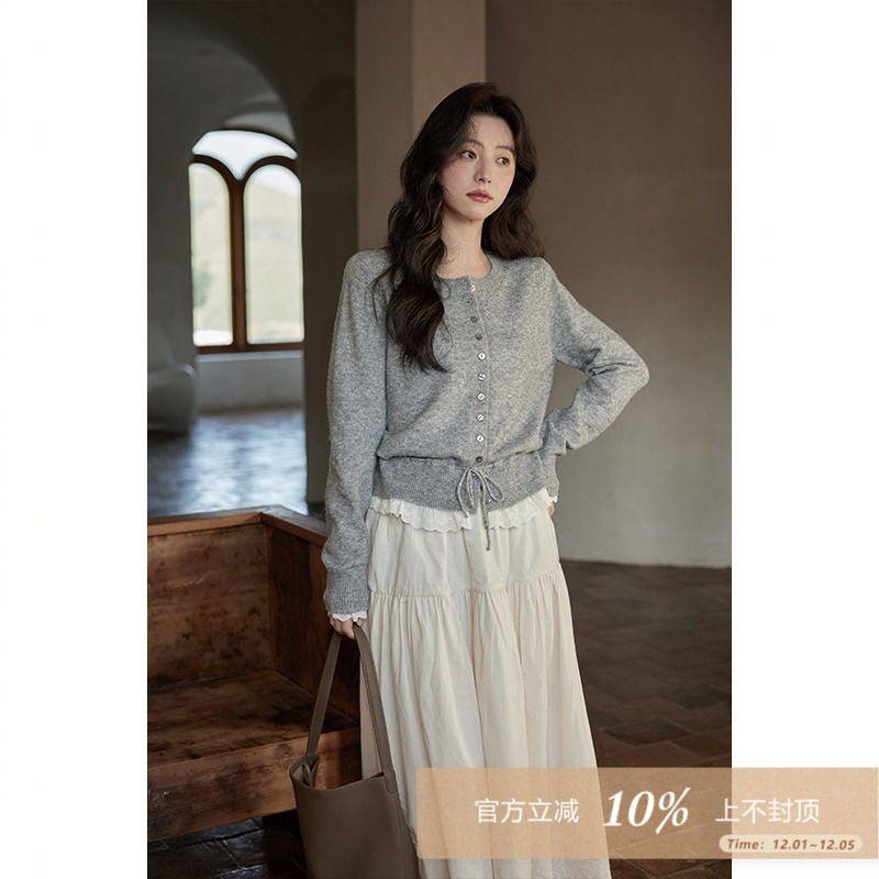夕蒙2025新款秋时尚潮流上衣洋气高级独特蕾丝拼接灰色针织开衫女