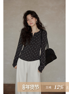 夕蒙2025新款冬季流行独特上衣内搭可外穿打底衫碎花v领打底t恤