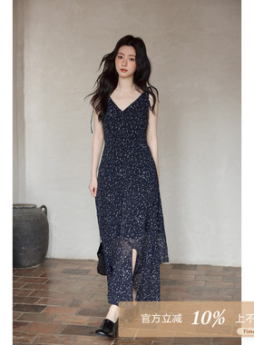 夕蒙2026新款春夏韩系漂亮好看上衣藏蓝色长款碎花雪纺吊带连衣裙