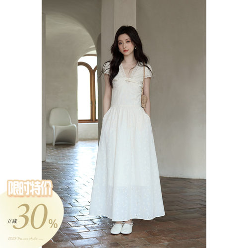 夕蒙2026新款夏季韩系设计感裙子独特扭结v领短袖蕾丝边连衣裙女