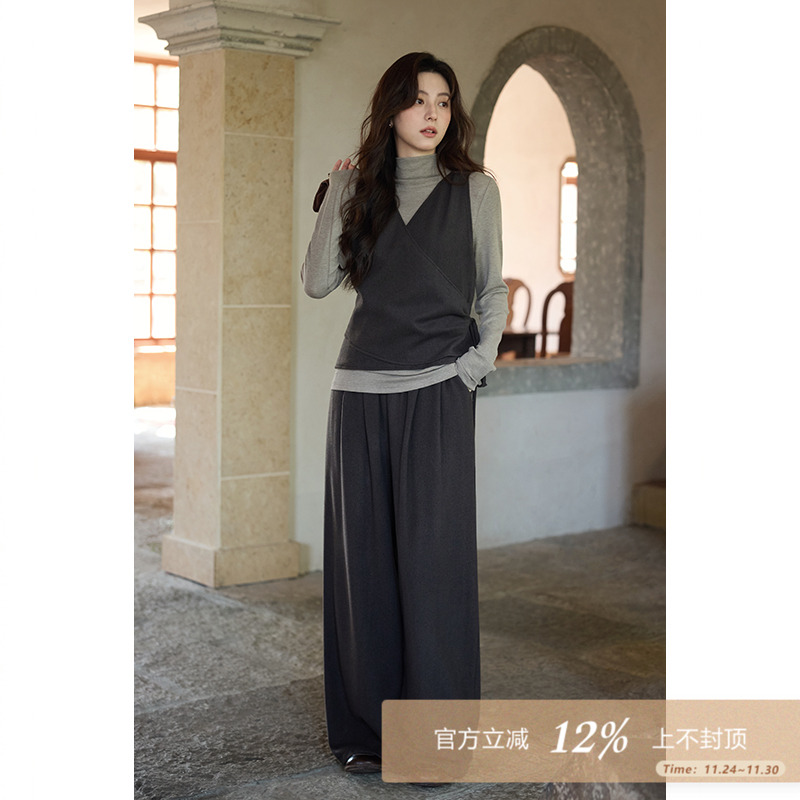 夕蒙2025新款秋韩系气质小众设计感独特小个子内搭t恤裤子三件套