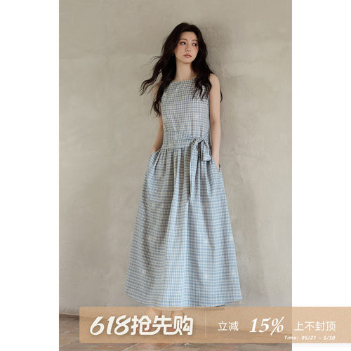 夕蒙2026新款夏季韩系好看裙子收腰蓝色格纹长款无袖背心连衣裙女
