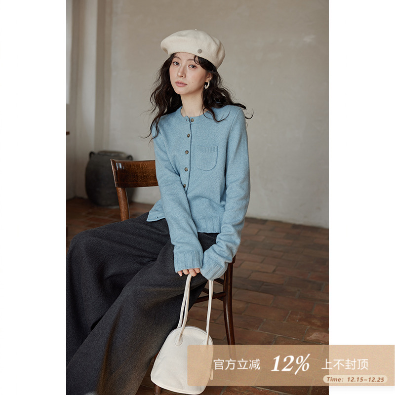 夕蒙2025新款冬季韩系气质流行巨好看针织衫小个子蓝色毛衣开衫女