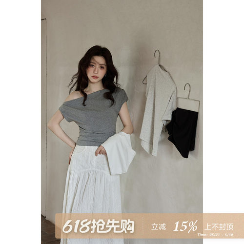 夕蒙2026新款夏季韩系设计感小上衣辣妹绝美灰色短款斜肩短袖t恤