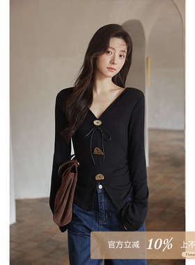 夕蒙2025新款秋季超好看独特漂亮上衣小个子修身小众黑色v领t恤