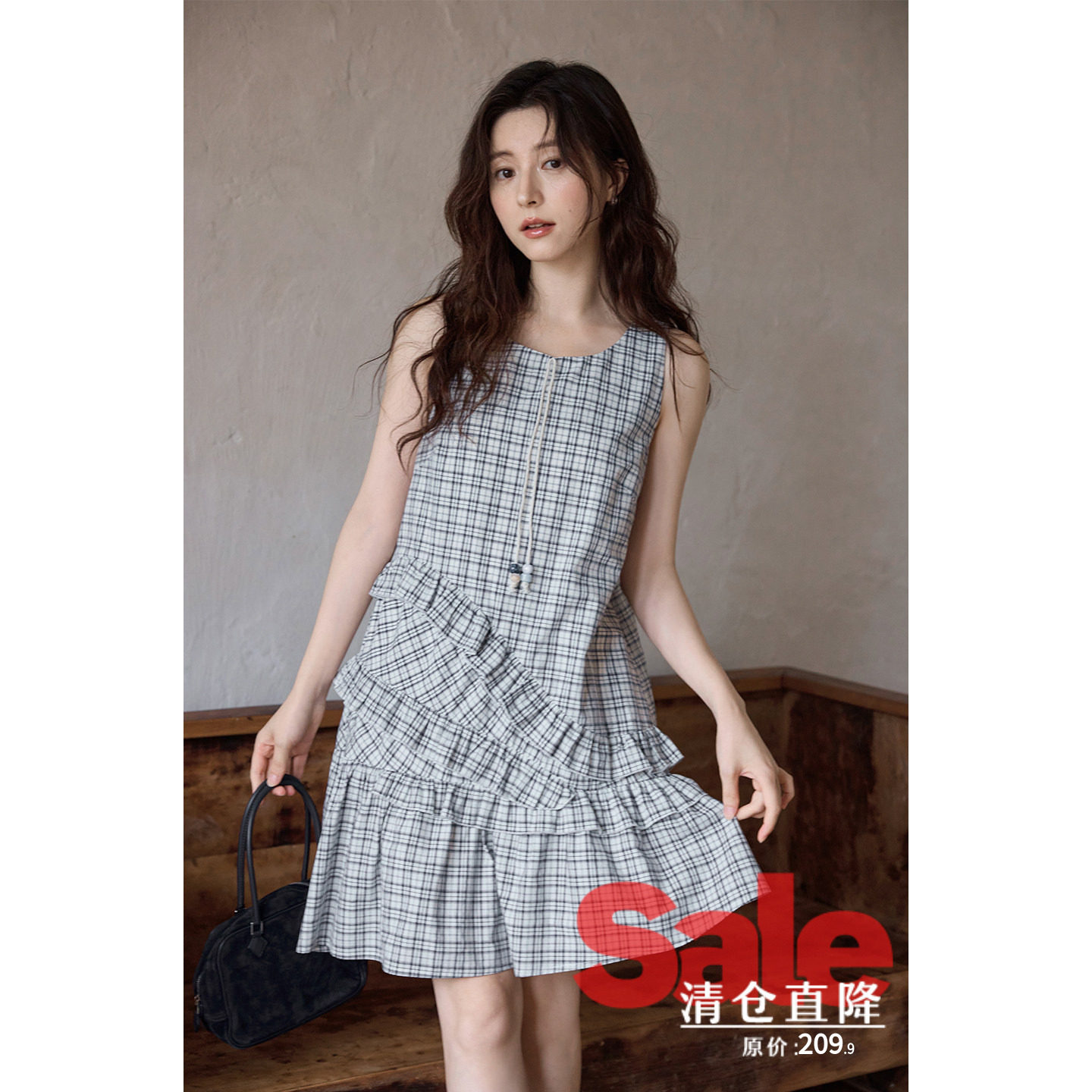 【夏末清仓】夏季韩系不规则设计裙子短款蓝色荷叶边格子连衣裙女图片