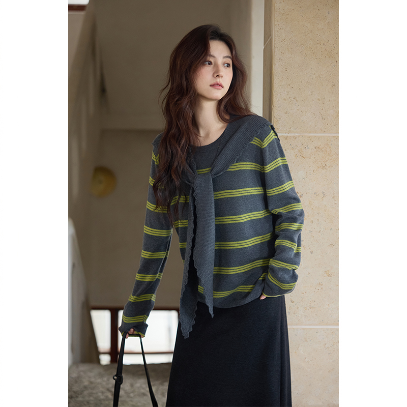 夕蒙2025新款秋韩系气质上衣小个子独特别致小众条纹灰绿色针织衫