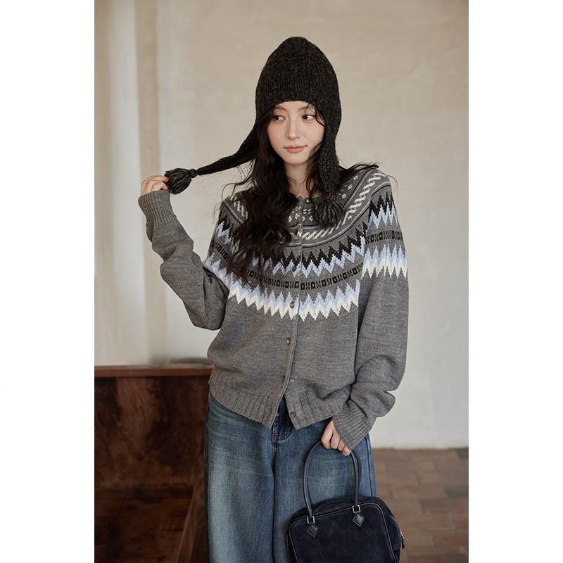 设计感小众小个子毛衣