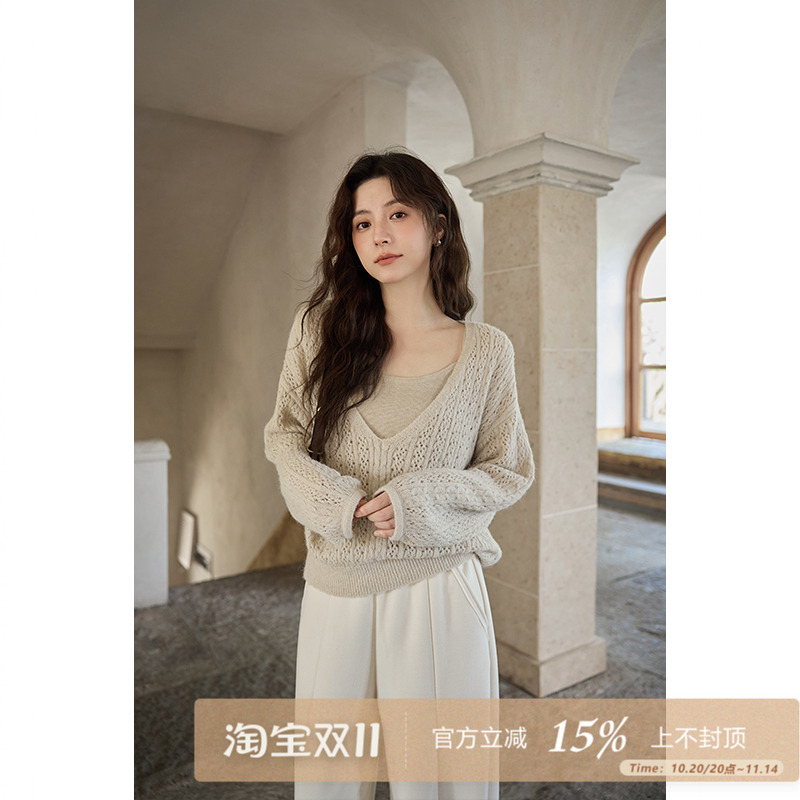 夕蒙2025新款秋韩系氛围感气质上衣别致设计感米杏色针织衫两件套