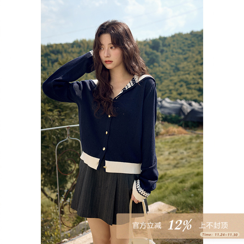 夕蒙2025新款秋季韩系独特漂亮短款上衣小众海军领藏蓝针织开衫女