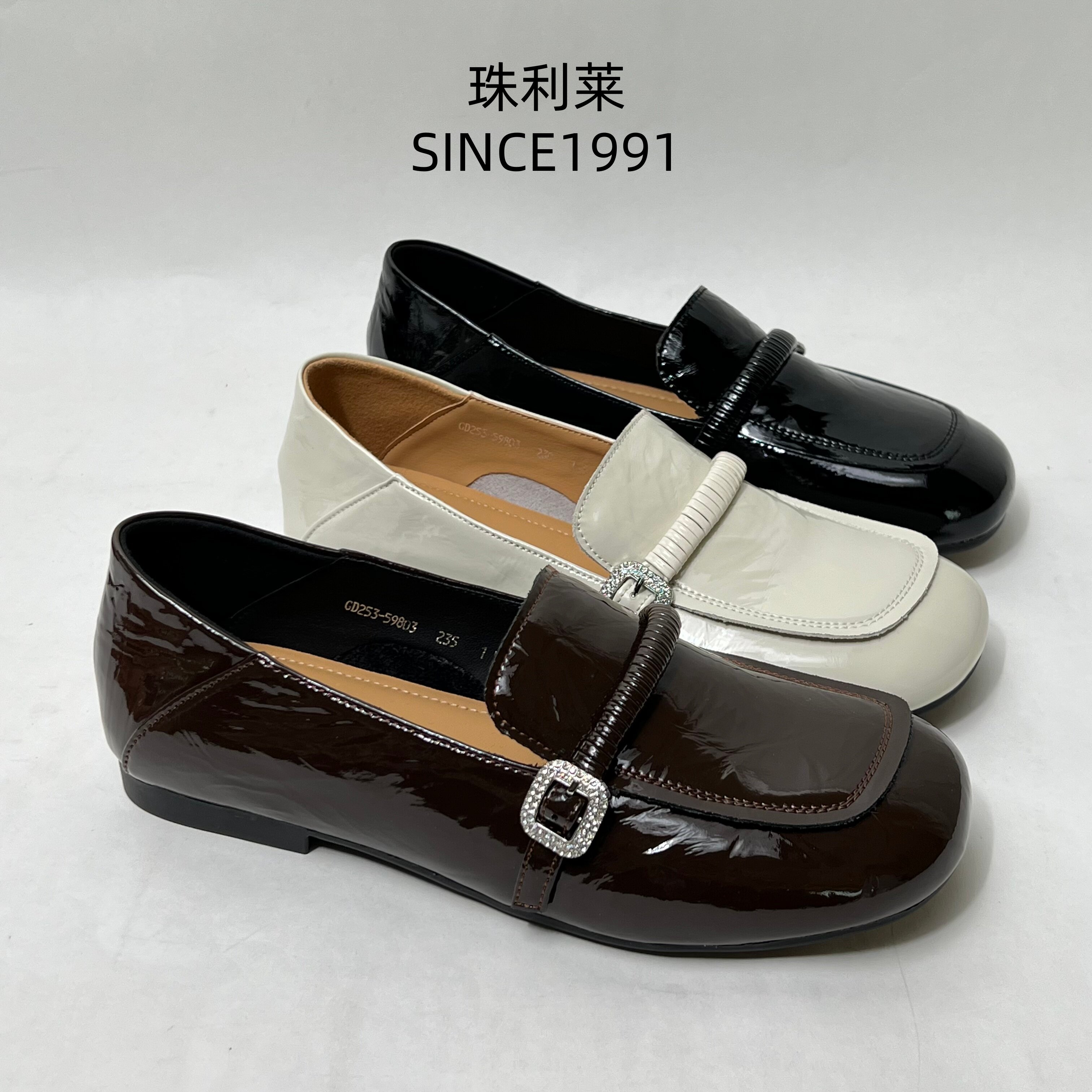 珠利莱2025秋季新款漆皮乐福鞋女英伦风方扣一脚蹬通勤单鞋