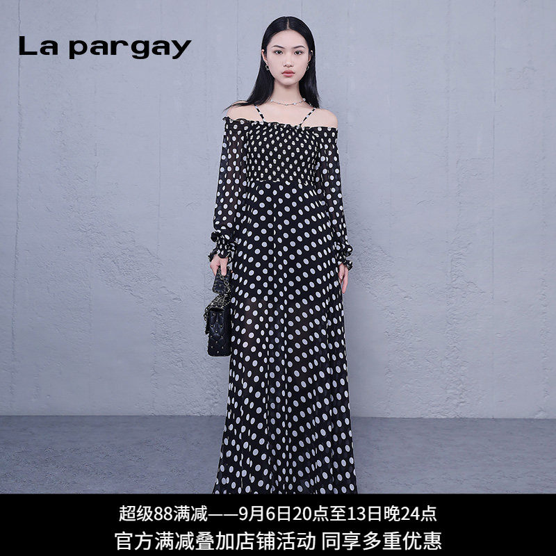 纳帕佳波点一字肩显瘦连衣裙