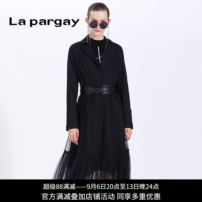 黑色显瘦长外套Lapargay