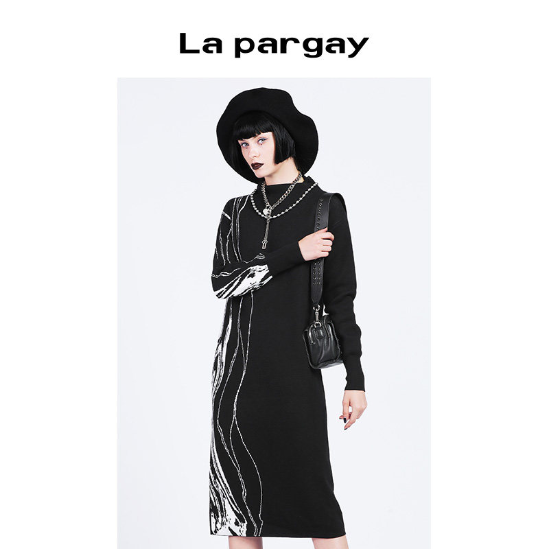 Lapargay纳帕佳2023新款女装黑色裙子百搭修身长袖圆领毛织连衣裙