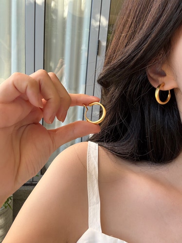 素圈耳夹～章若楠同款通勤休闲欧美博主硅胶蚊香盘耳夹无耳洞无痛