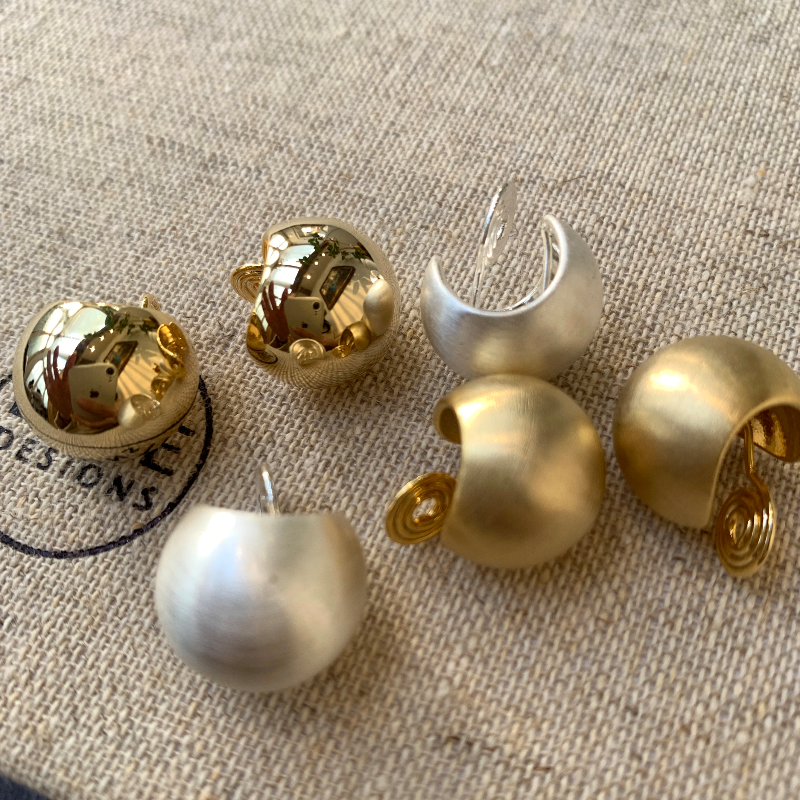 磨砂金银双色球型耳夹女2025新款无痛无耳洞高级感小众设计通勤
