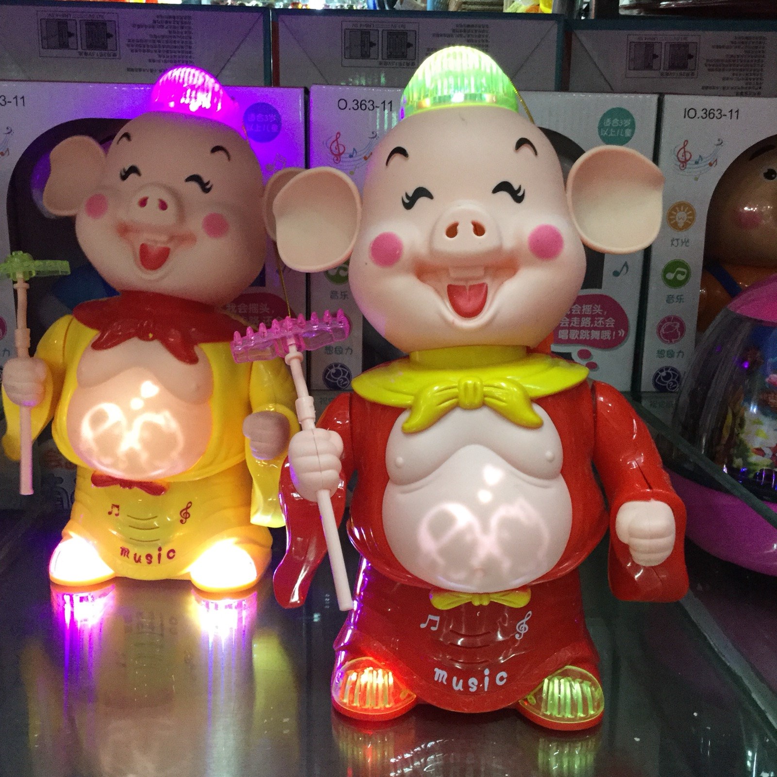猪扒儿童猪八戒手提灯笼玩具电动摇摆轮音乐旋转夜市发光灯笼玩具|msdalam kategori Toy/bayi/teka-teki/blok bangunan/model, elektronik/cahaya/berudara/mainan rumit, mainan LED - dari Buy2taobao.com untuk memberikan perkhidmatan ejen Taobao profesional membeli