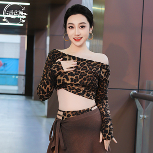 迷迭舞原创新款 舞蹈运动瑜伽健身练功上衣 肚皮舞上衣2026豹纹长袖