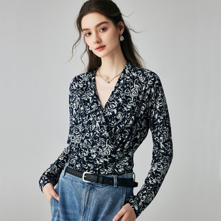 PALUOPO ET2F2221Y 帕罗绵羊毛斜襟女衫