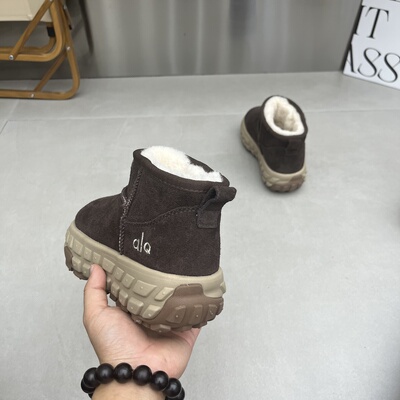 网红雪地靴女款秋冬季轮胎底保暖雪地棉短筒厚底棉靴加绒加厚棉鞋