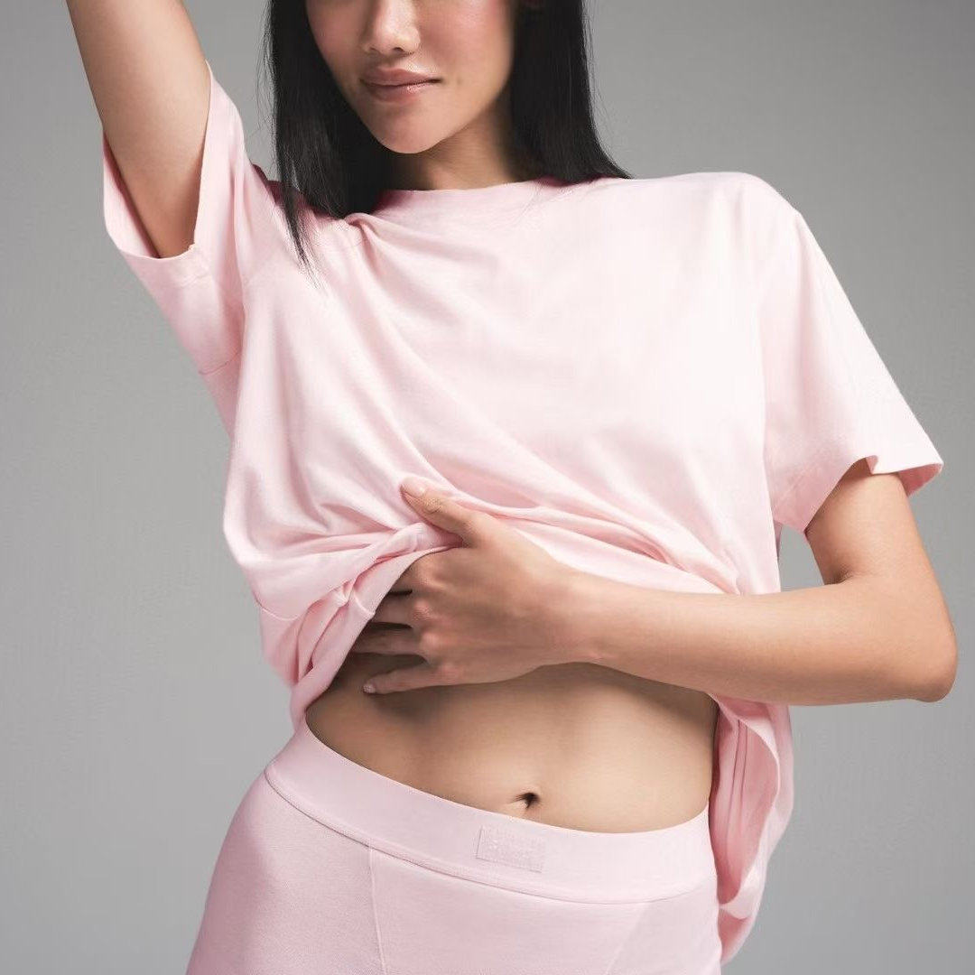 卡戴珊新款睡衣粉色健身运动风套装女士款T恤短裤薄款纯棉家居服