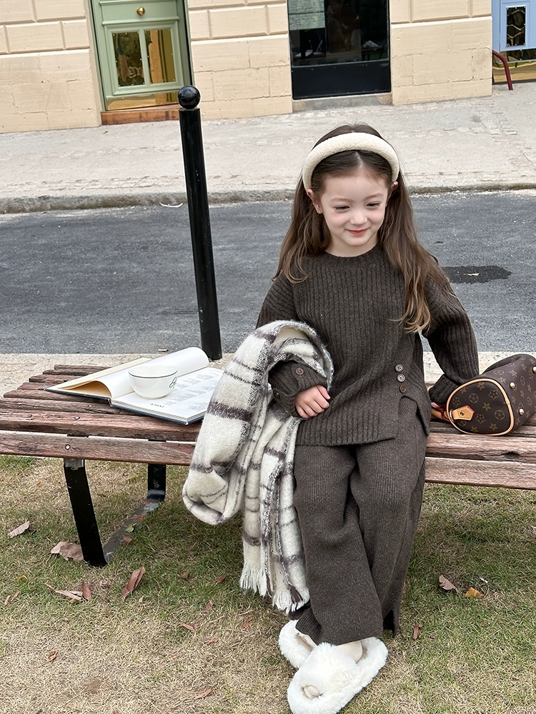 女童时髦套装秋装2025新款儿童网红针织毛衣裤子女孩秋冬款两件套