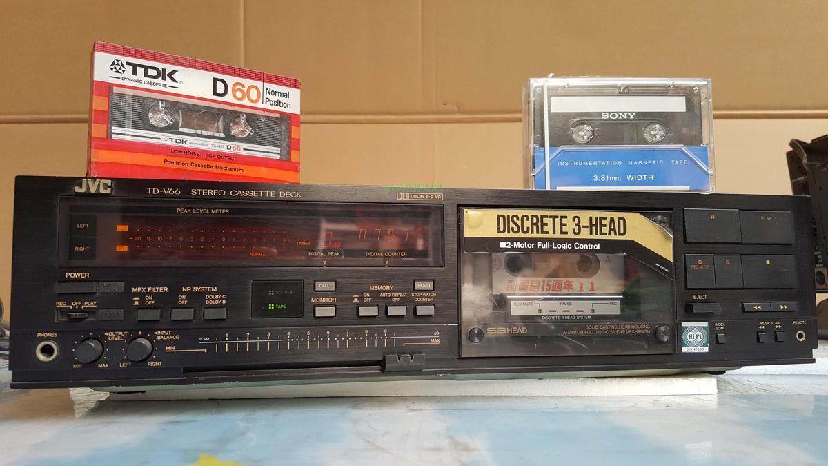 三磁头胜利杰伟世卡座 JVC TD-V66录音机