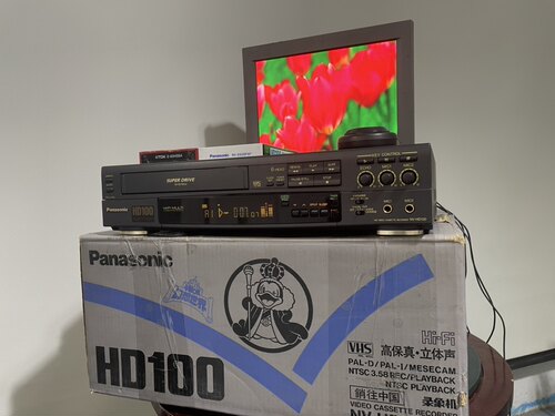 松下磁带录像机NV- HD100、HD82、HD630等全新库存机器，能开发票