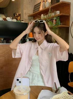 韩系甜美风刺绣条纹短袖衬衫女夏季2026新款港风宽松百搭休闲上衣