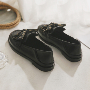 配裙子 晚晚温柔英伦风黑色小皮鞋 法式 女 单鞋 春秋季 羊皮版 新款