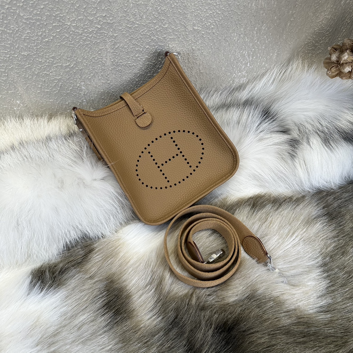 伊芙琳 mini 16cm 4B 饼干色 Clemence 牛皮 银扣 蜡线全手缝