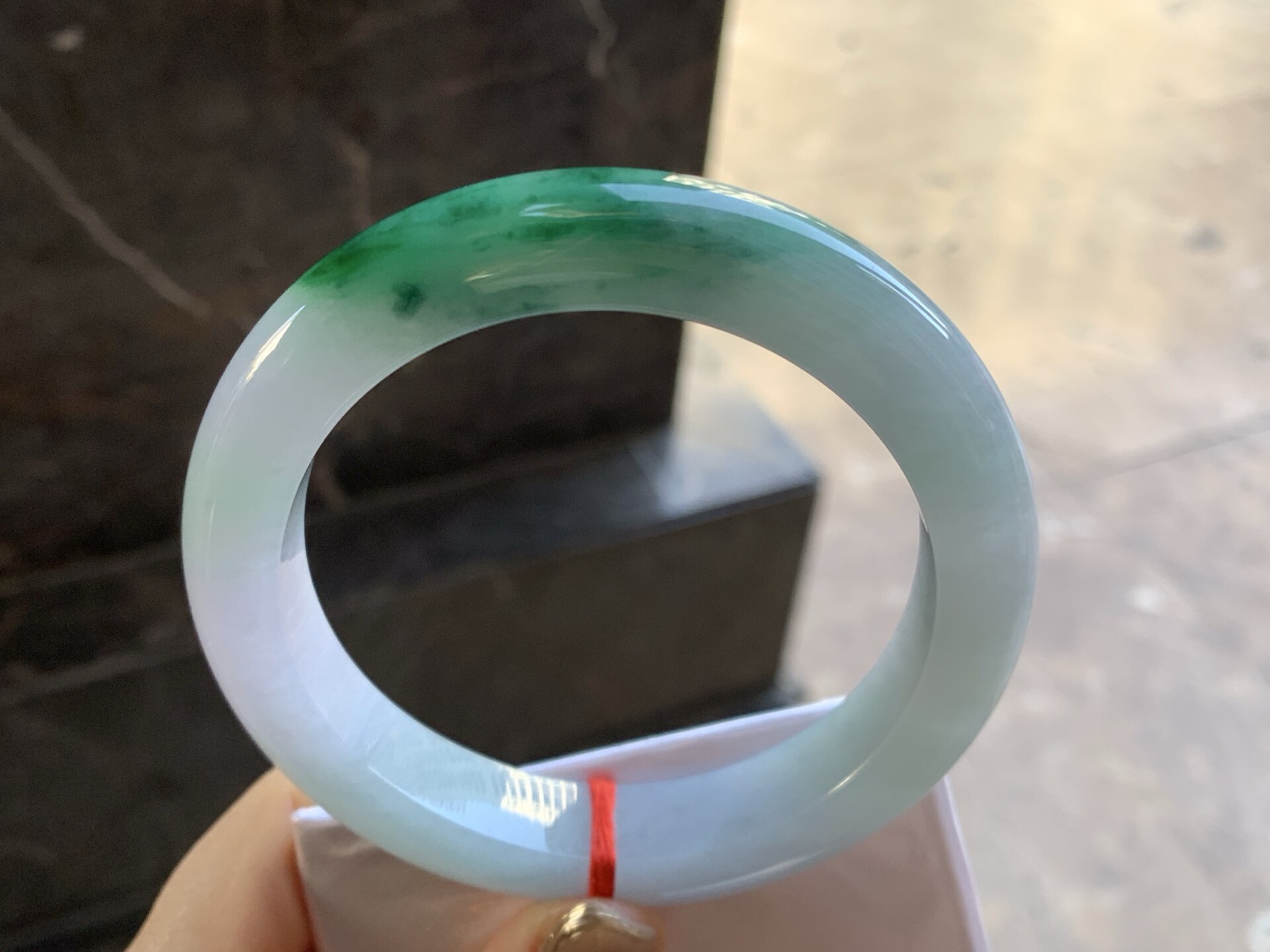 翡翠绿花大圈手镯 圈口64 65