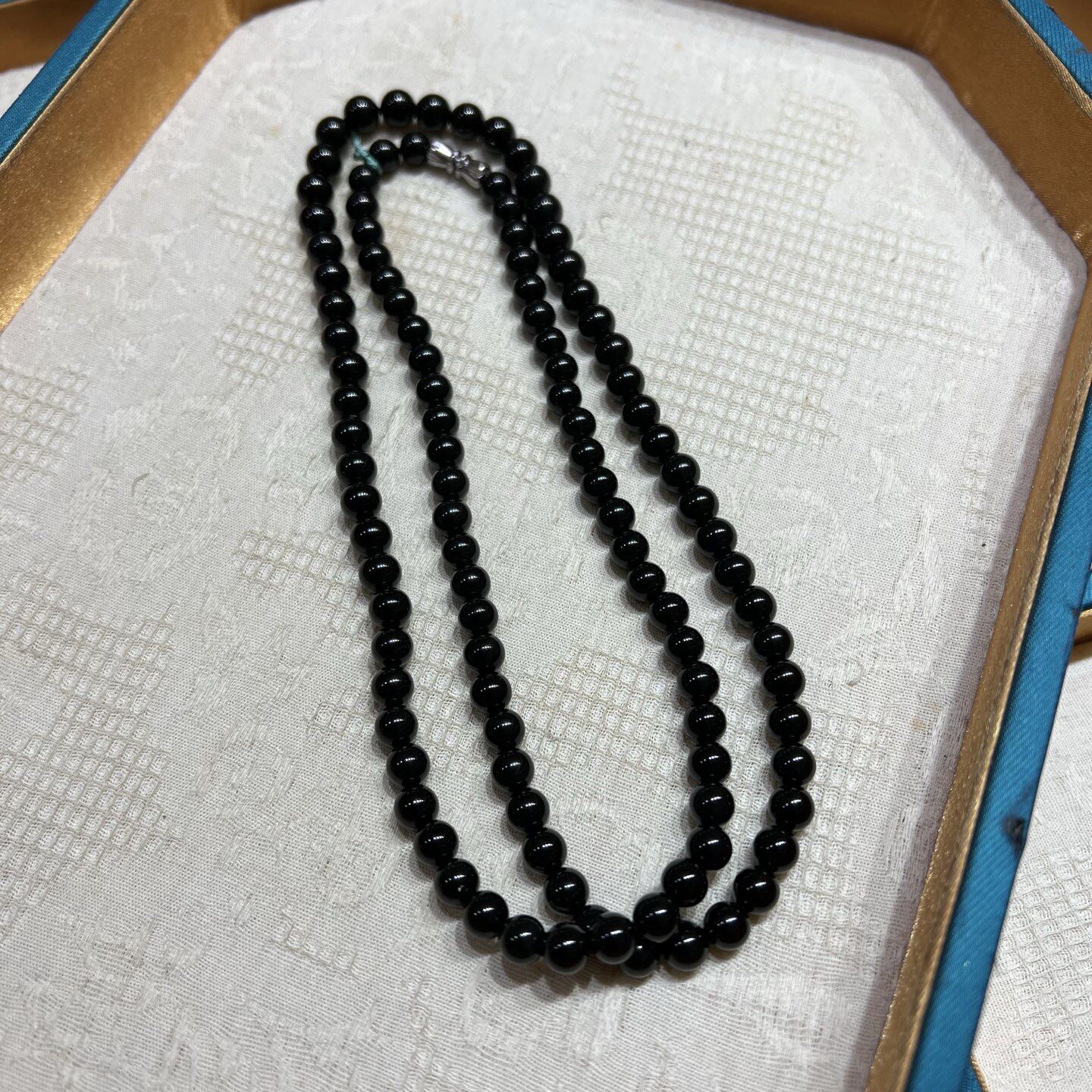 翡翠墨翠珠串手链，尺寸6.6m，108颗