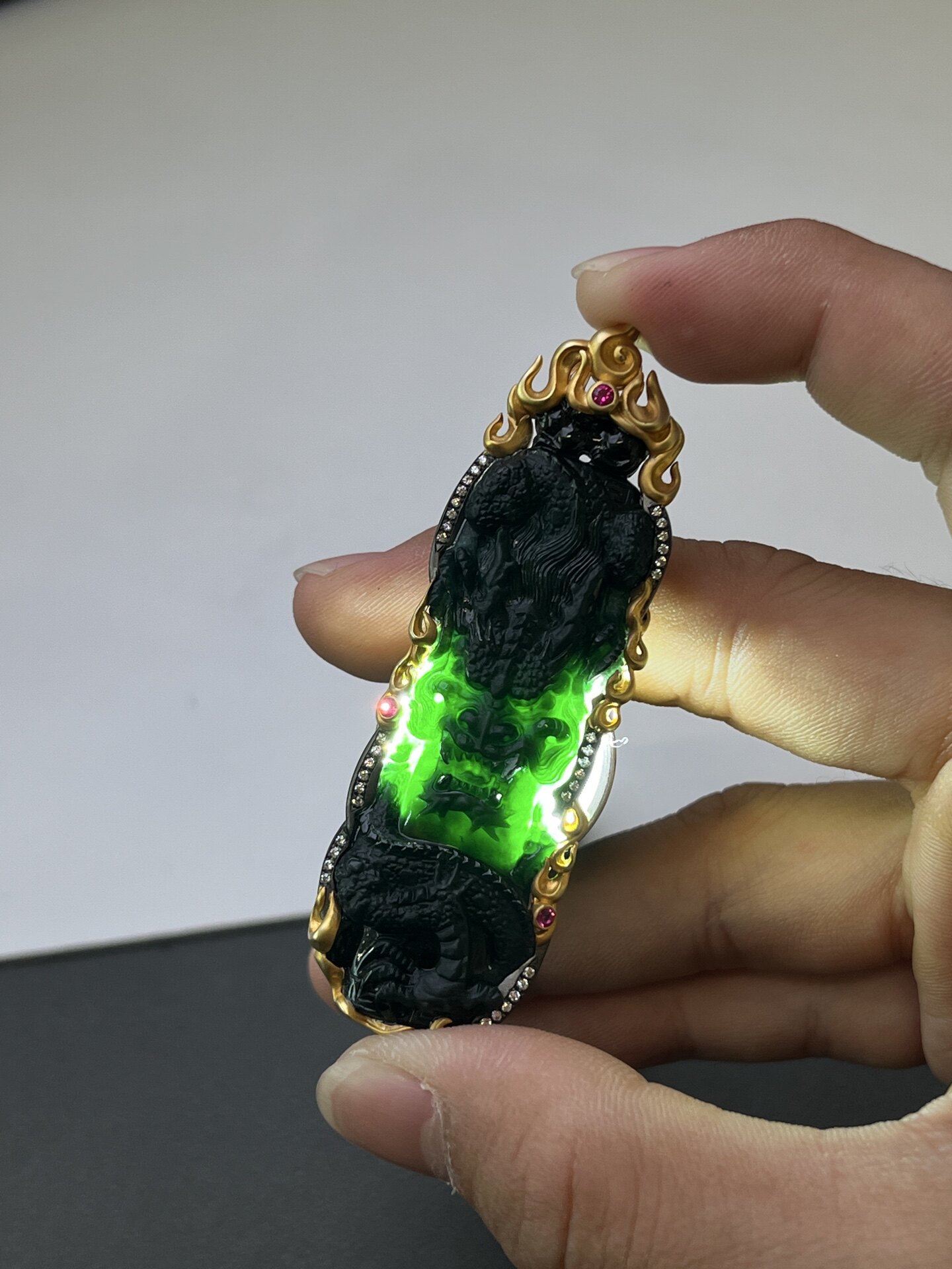 精品翡翠墨翠龙柱吊坠 925银镶嵌
