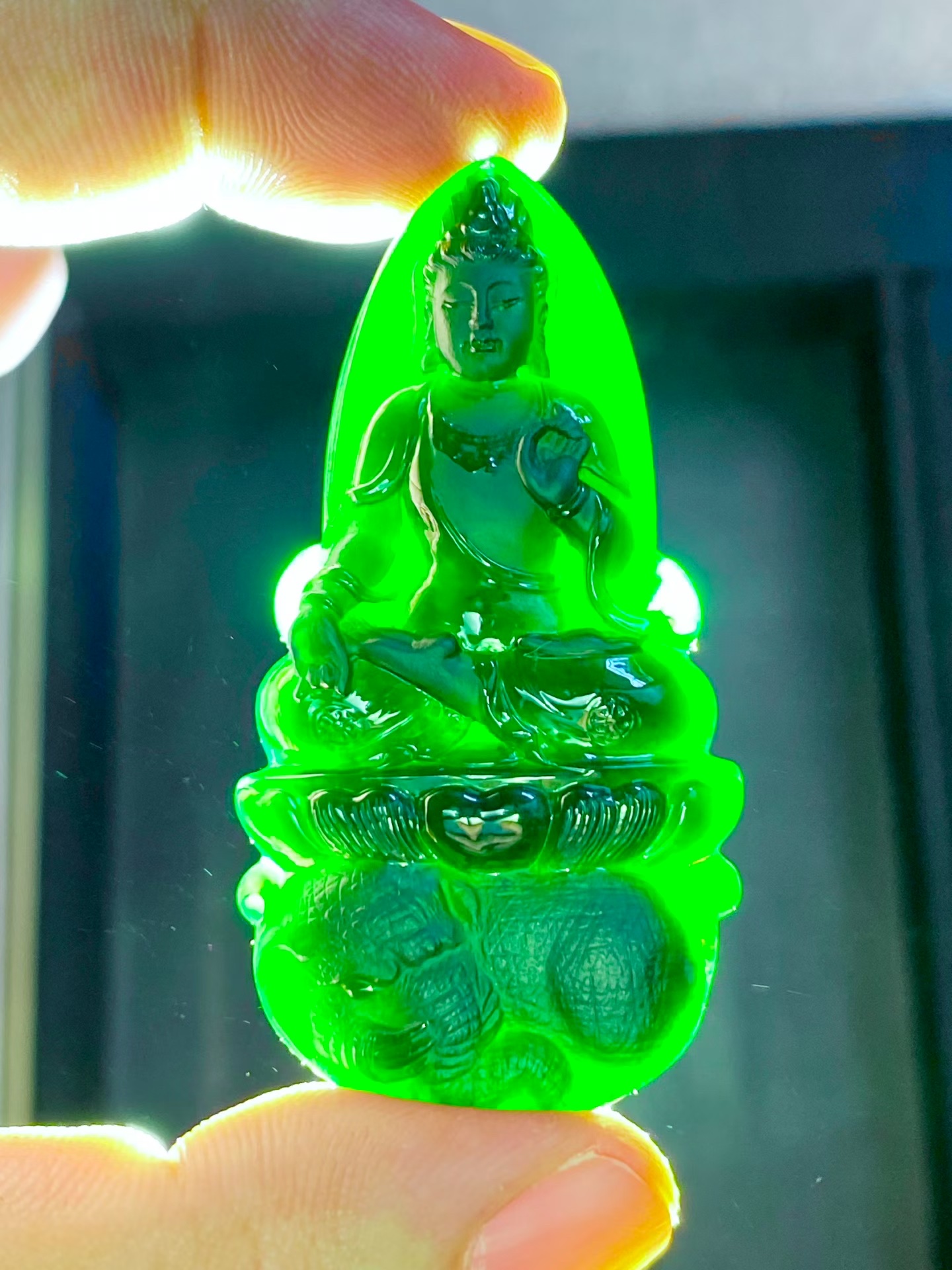 墨翠普贤菩萨吊坠 天然翡翠牌子