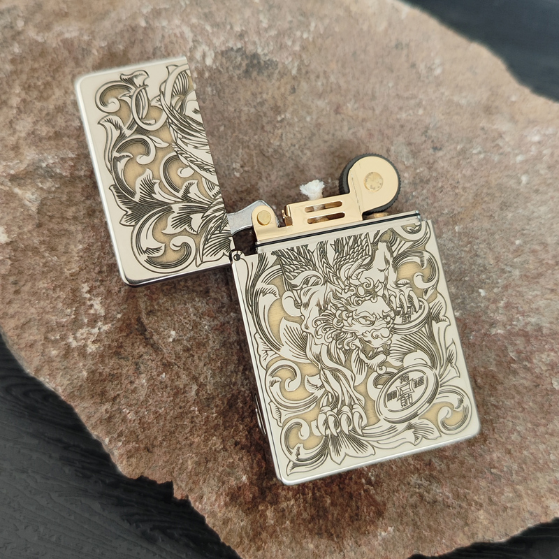 佐罗ZL8白镍光板小重甲煤油打火机铜镍双色超薄盔甲密封侧面加油