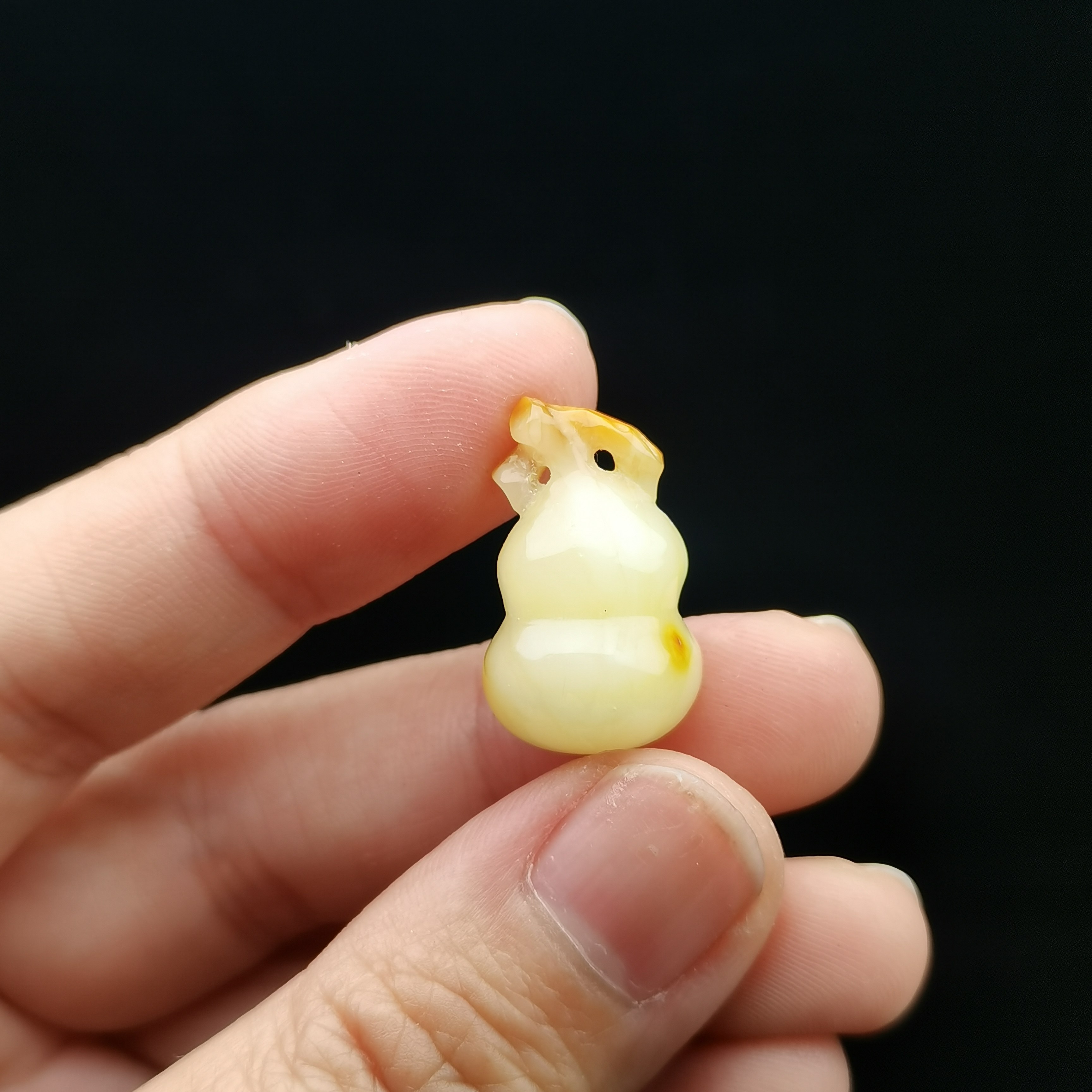 天然原矿琥珀蜜蜡沁色立体雕刻葫芦吊坠挂件文玩配饰手串配珠男女