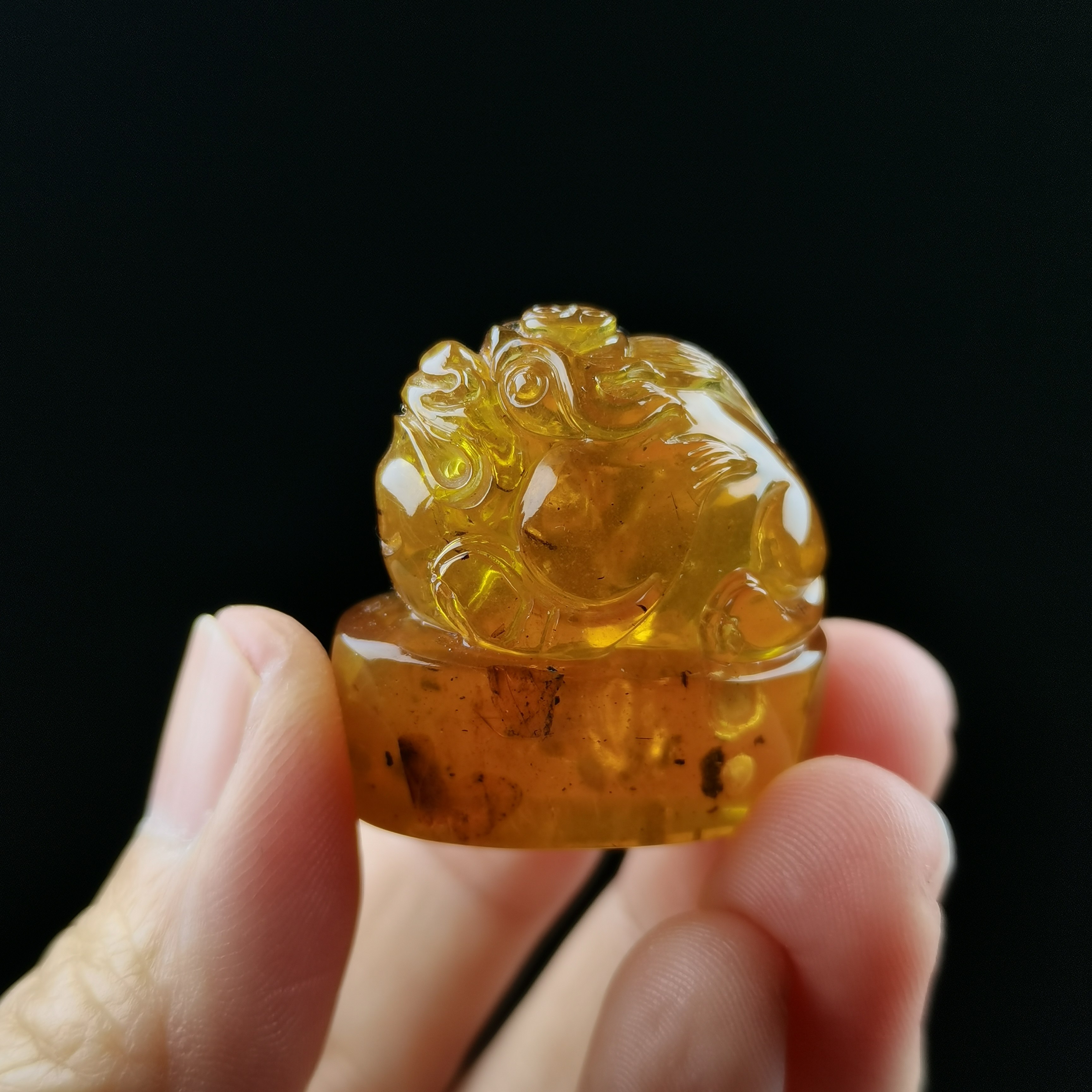 天然抚顺琥珀蜜蜡虫珀植物金蟾印章配饰文玩背云项链手串金刚星月