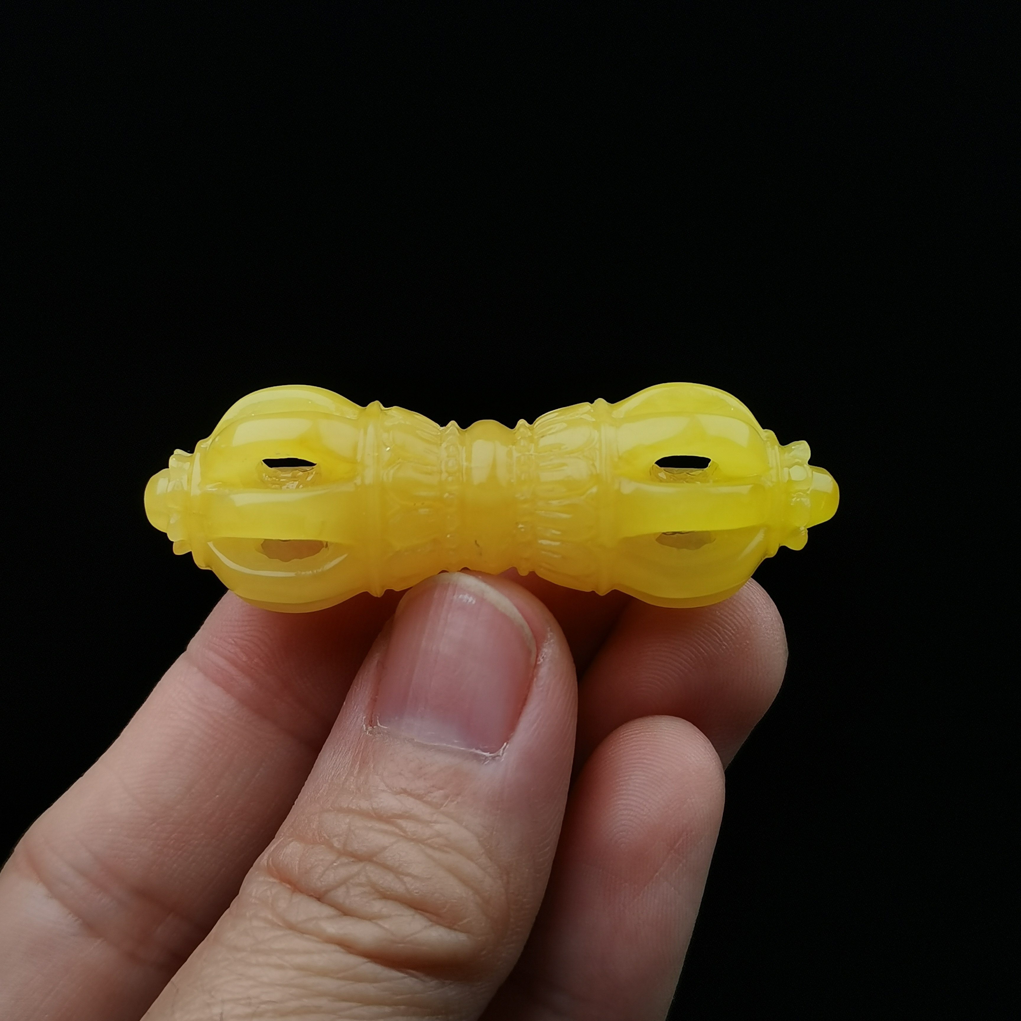 天然原矿俄料焦皮料鸡油黄镂空金刚杵吊坠diy文玩配饰手串配珠猴