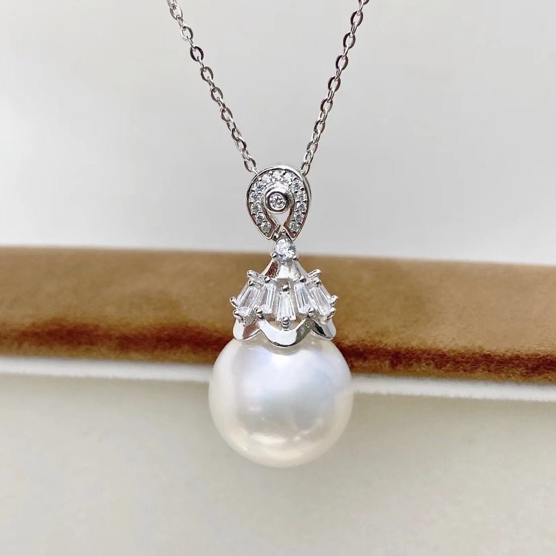 DIY配件天然珍珠S925纯银锆石帽托款吊坠项坠空托 配10-15mm圆椭